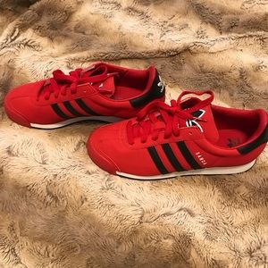 Adidas Samoa’s size 7Y